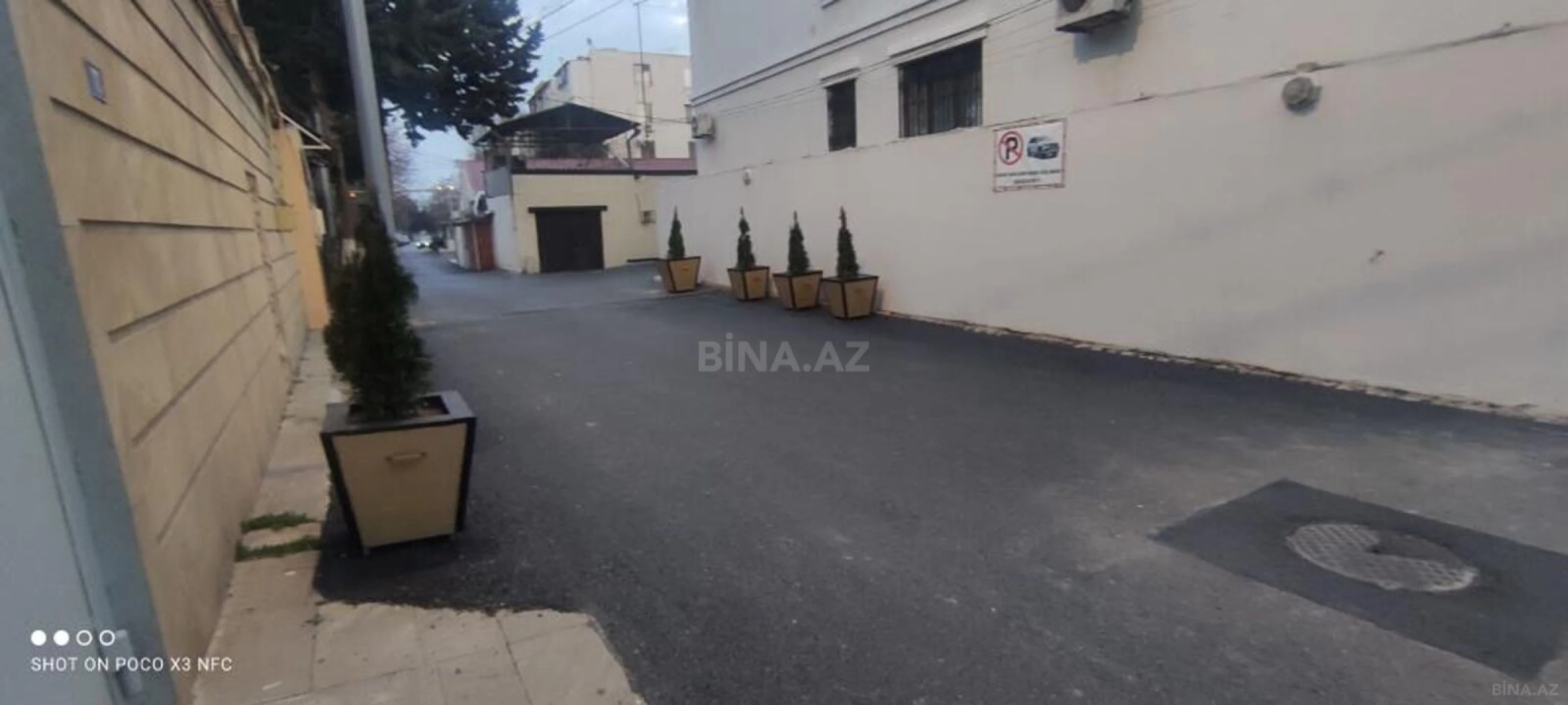 Satılır 15 otaqlı həyət evi 400 m²