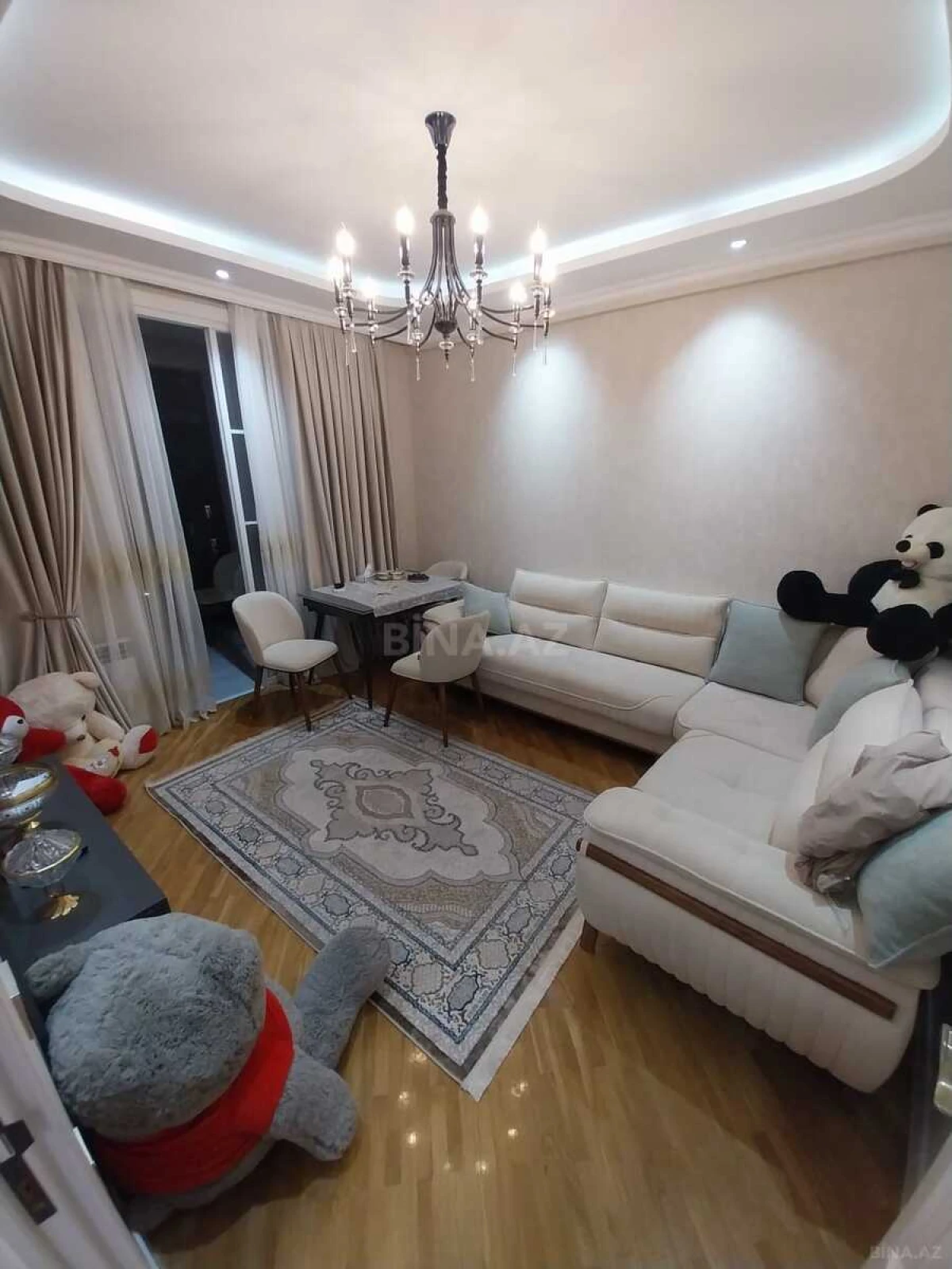 Kirayə verilir 2 otaqlı mənzil 60 m²