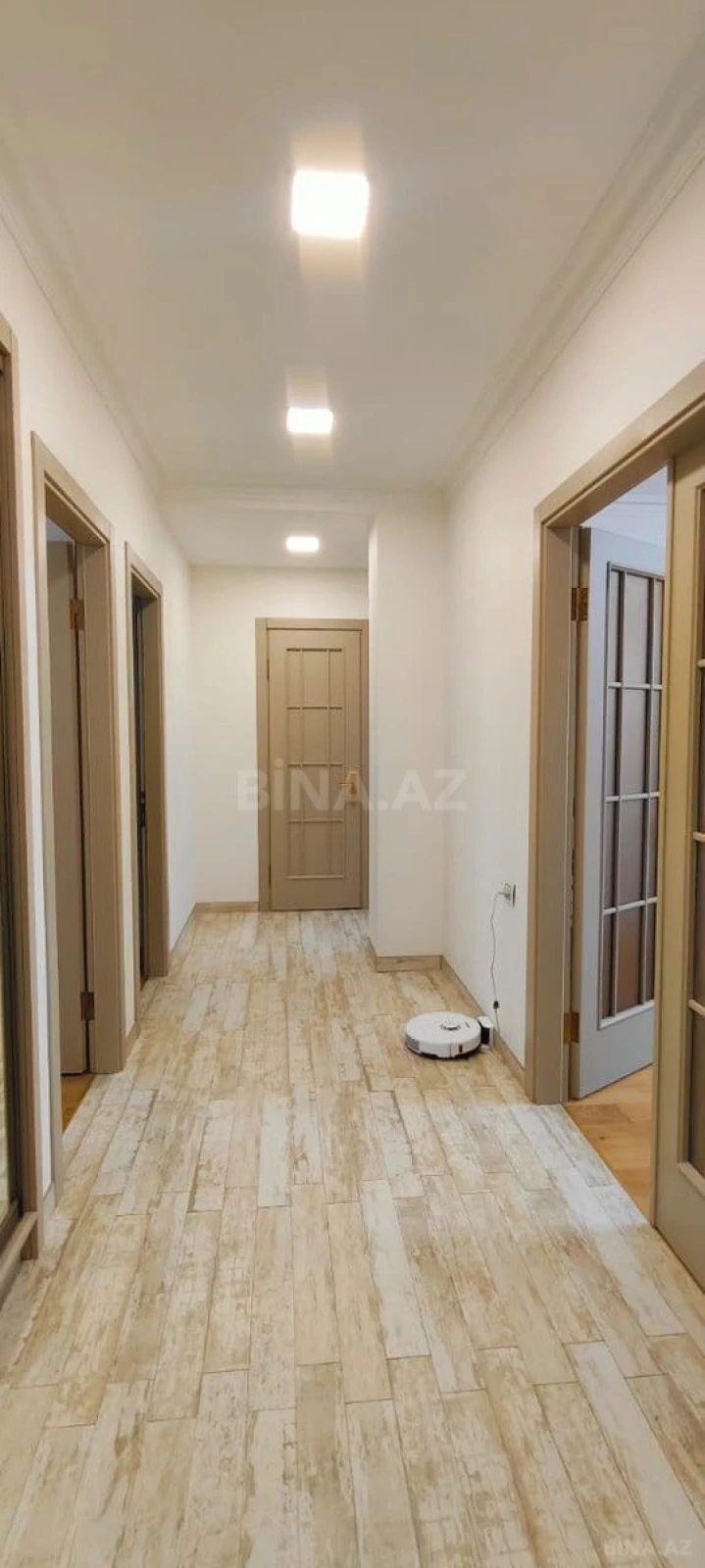 Satılır 3 otaqlı mənzil 130 m²