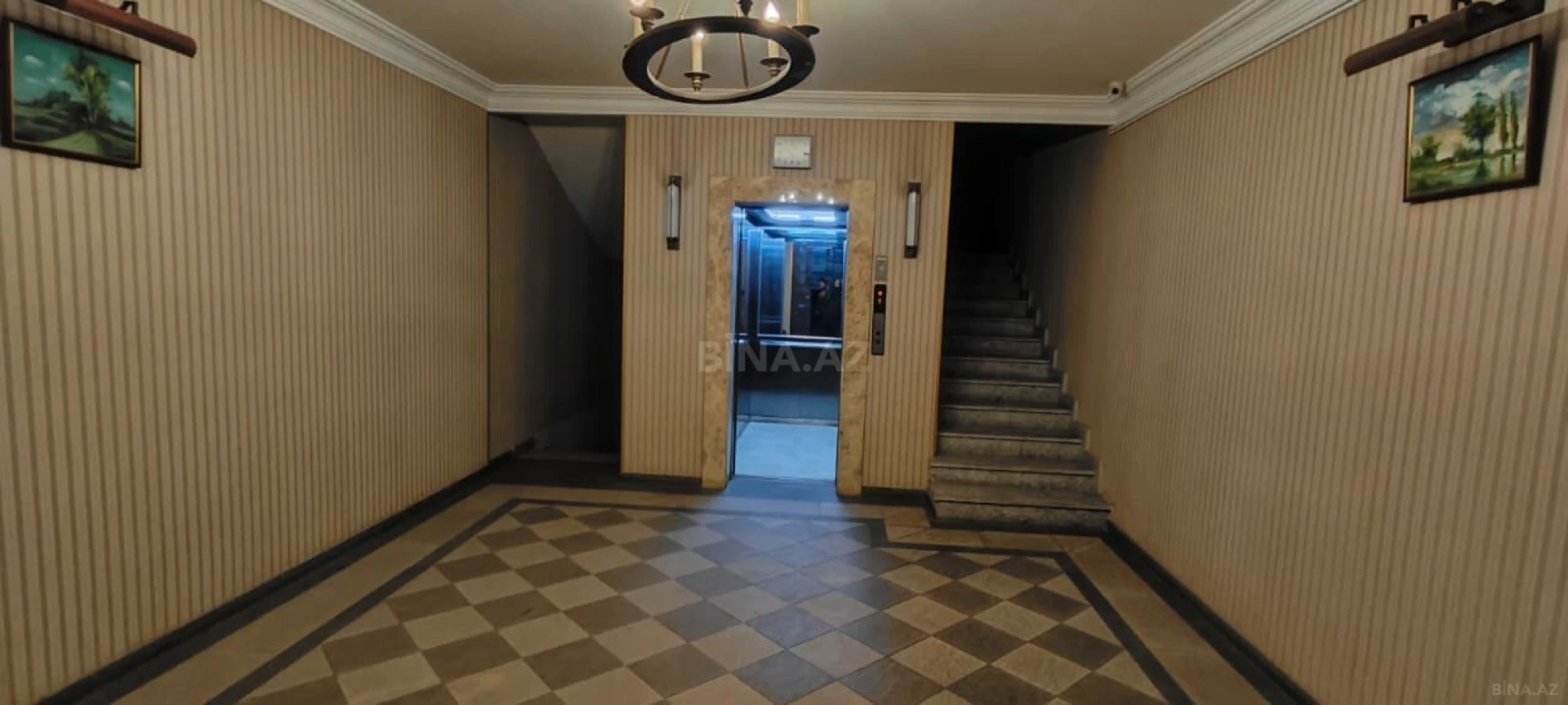 Satılır 3 otaqlı mənzil 130 m²