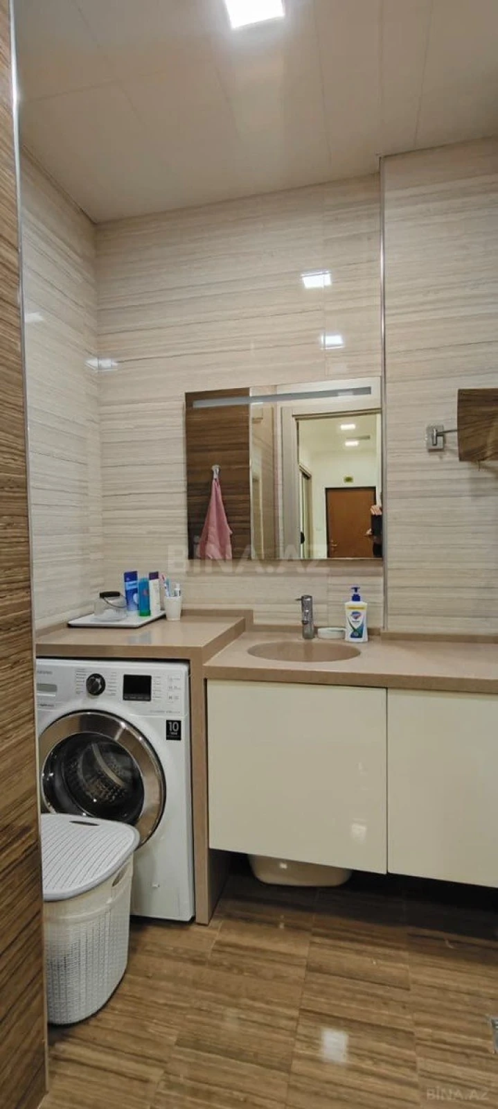 Satılır 3 otaqlı mənzil 130 m²