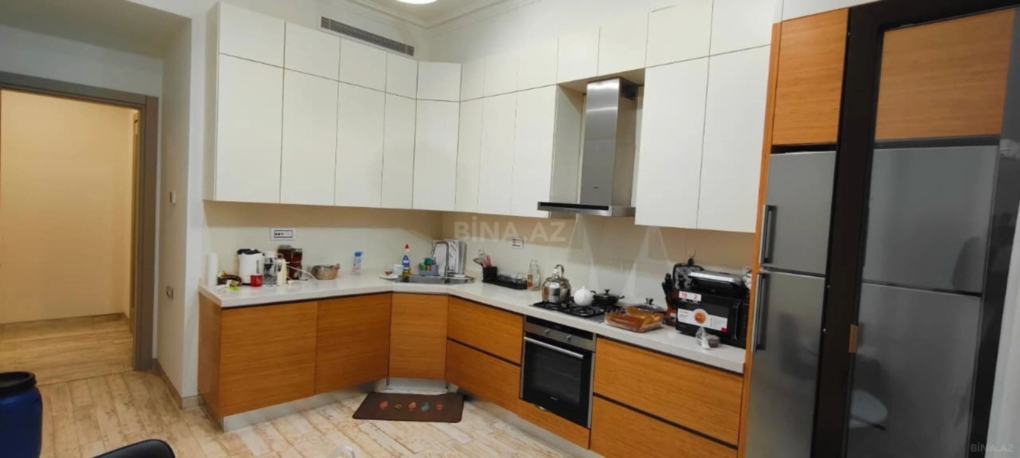 Satılır 3 otaqlı mənzil 130 m²