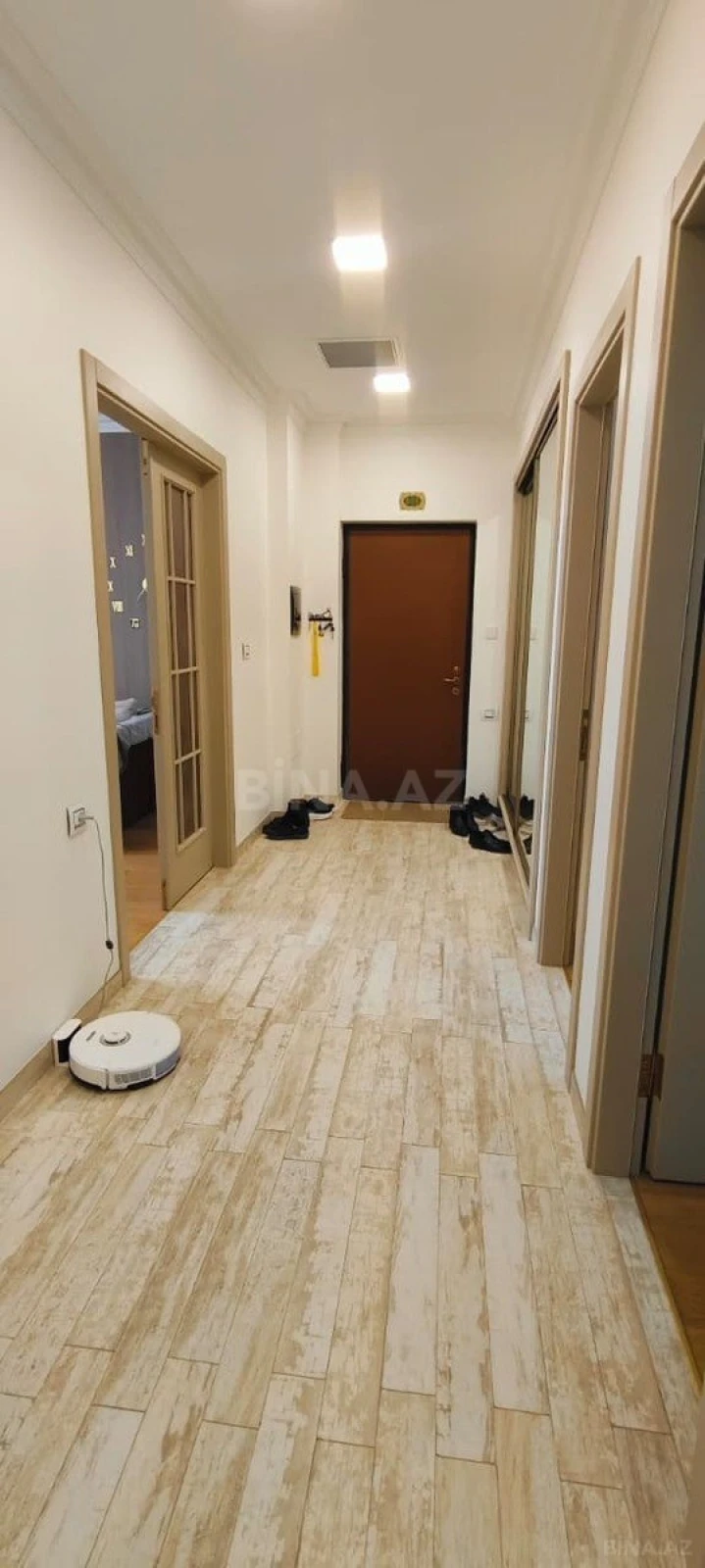 Satılır 3 otaqlı mənzil 130 m²