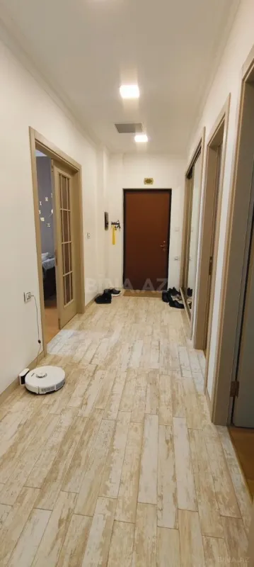 Satılır 3 otaqlı mənzil 130 m²