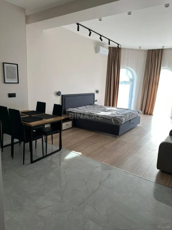 Satılır 1 otaqlı mənzil 57 m²