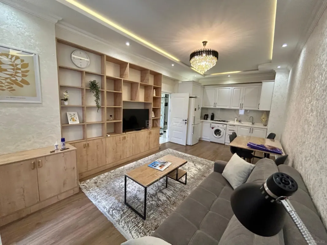 Kirayə verilir 2 otaqlı mənzil 84 m²