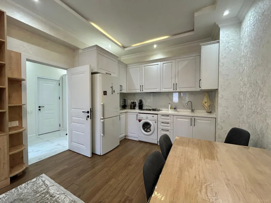 Kirayə verilir 2 otaqlı mənzil 84 m²