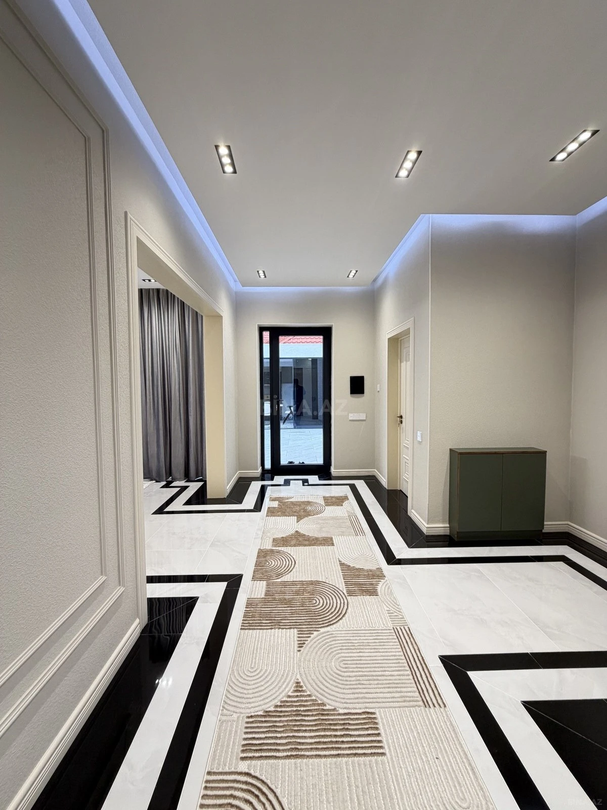 Satılır 4 otaqlı həyət evi 160 m²