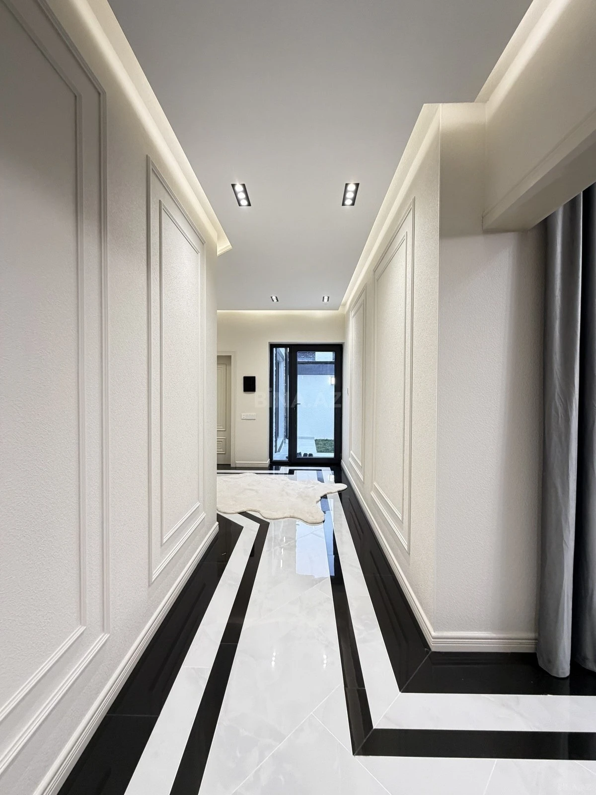 Satılır 4 otaqlı həyət evi 180 m²