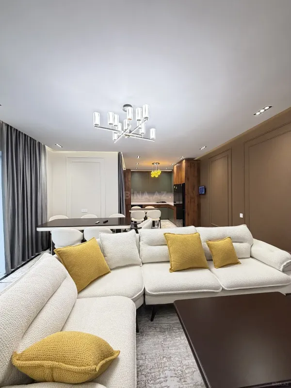 Satılır 4 otaqlı həyət evi 180 m²