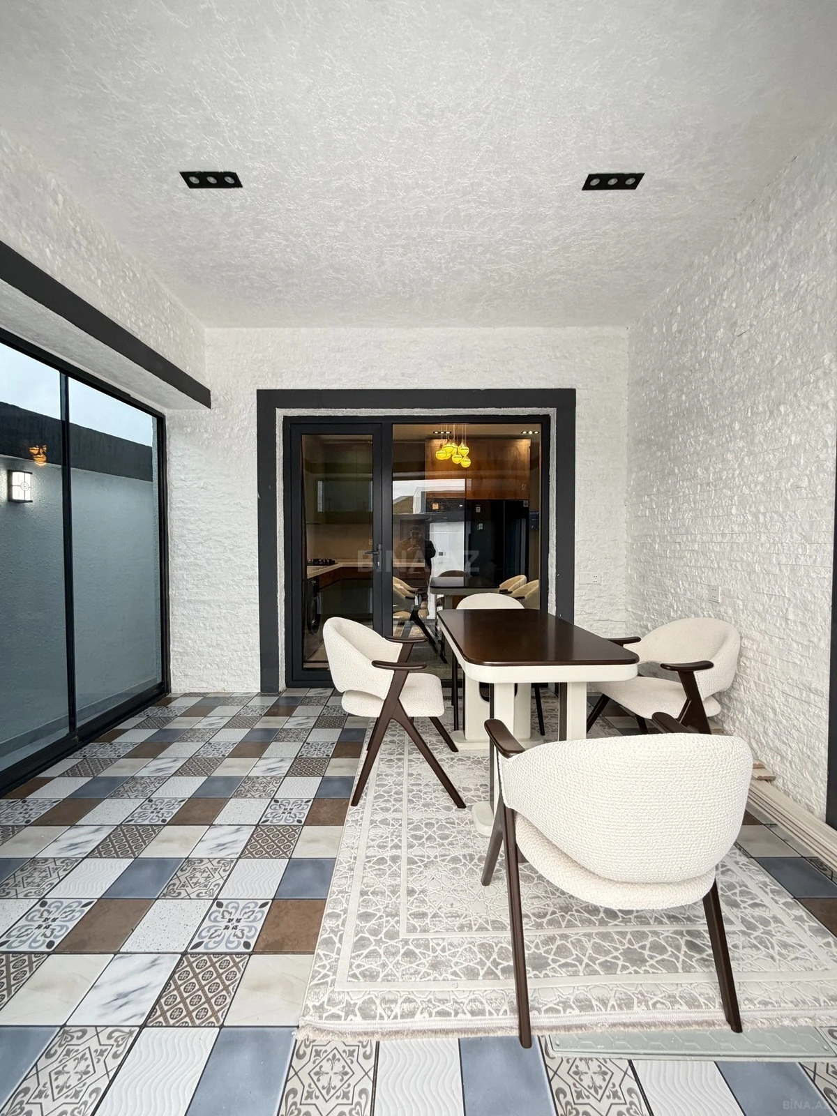 Satılır 4 otaqlı həyət evi 180 m²