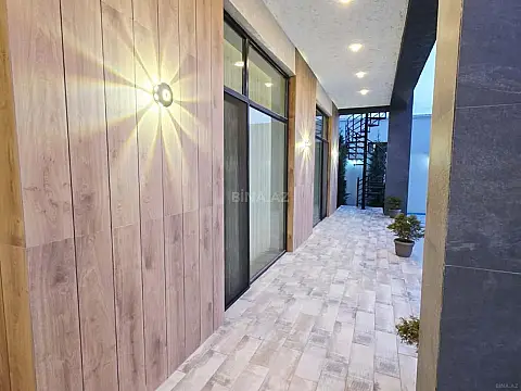 Satılır 5 otaqlı həyət evi 230 m²