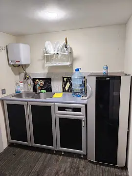 Kirayə verilir 2 otaqlı ofis 70 m²