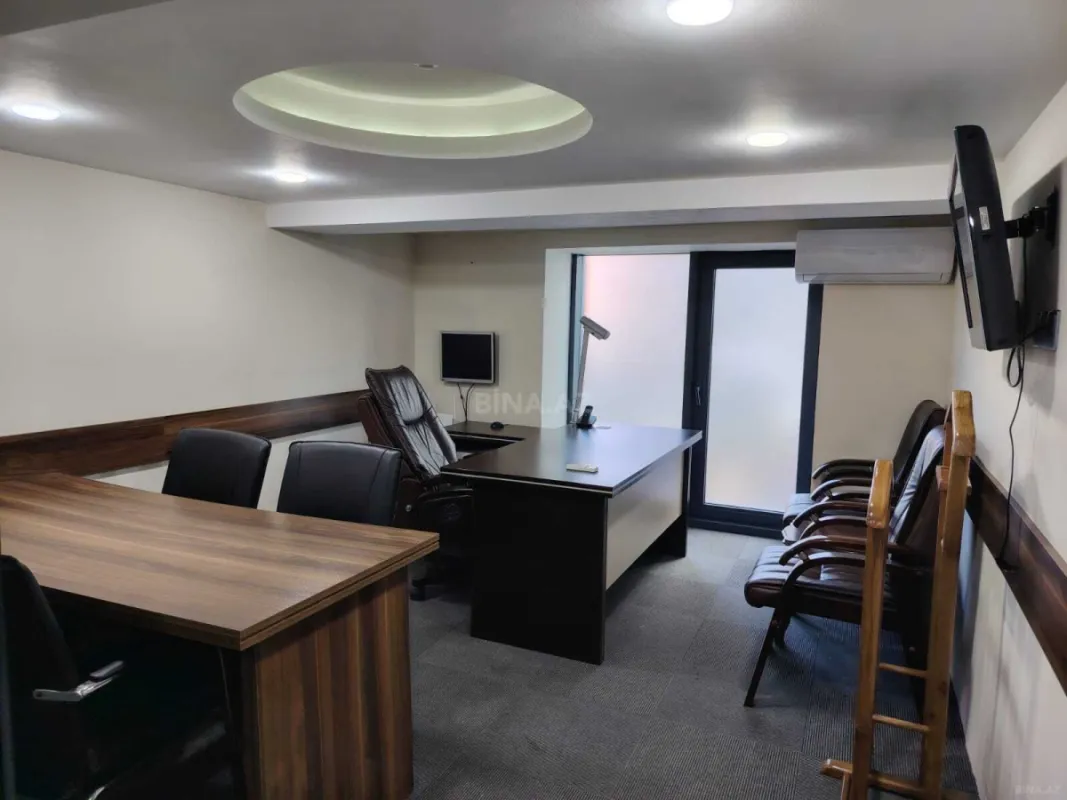 Kirayə verilir 2 otaqlı ofis 70 m²