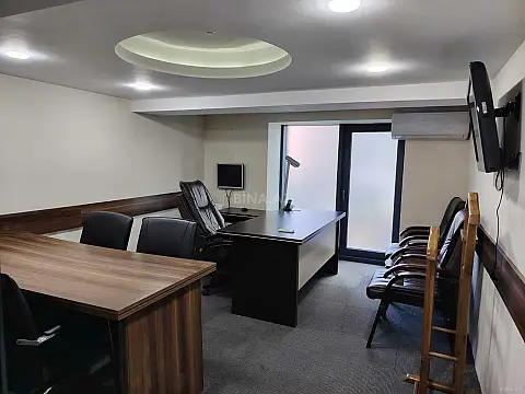 Kirayə verilir 2 otaqlı ofis 70 m²