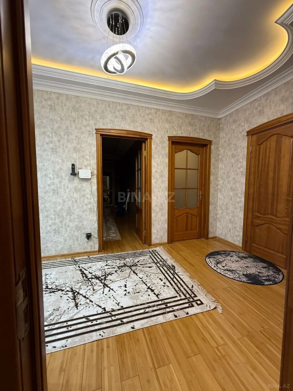 Satılır 3 otaqlı mənzil 118 m²