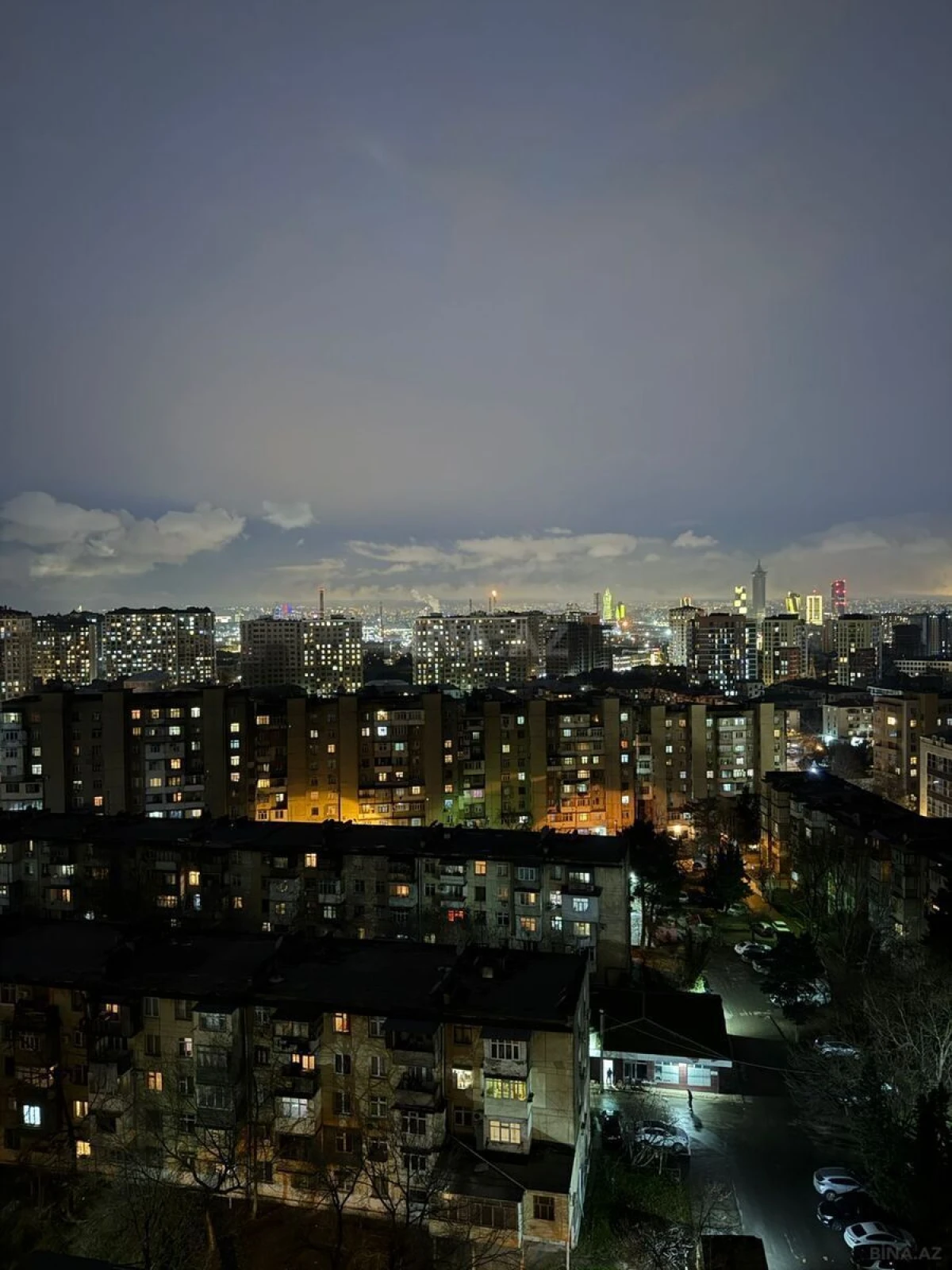 Satılır 3 otaqlı mənzil 118 m²