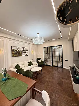 Satılır 2 otaqlı mənzil 87 m²