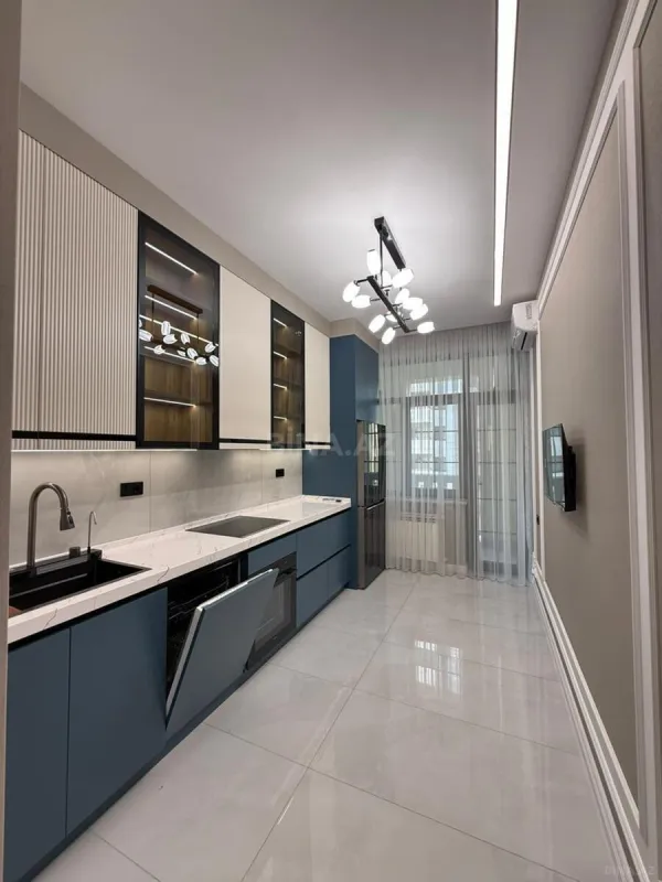 Satılır 2 otaqlı mənzil 87 m²