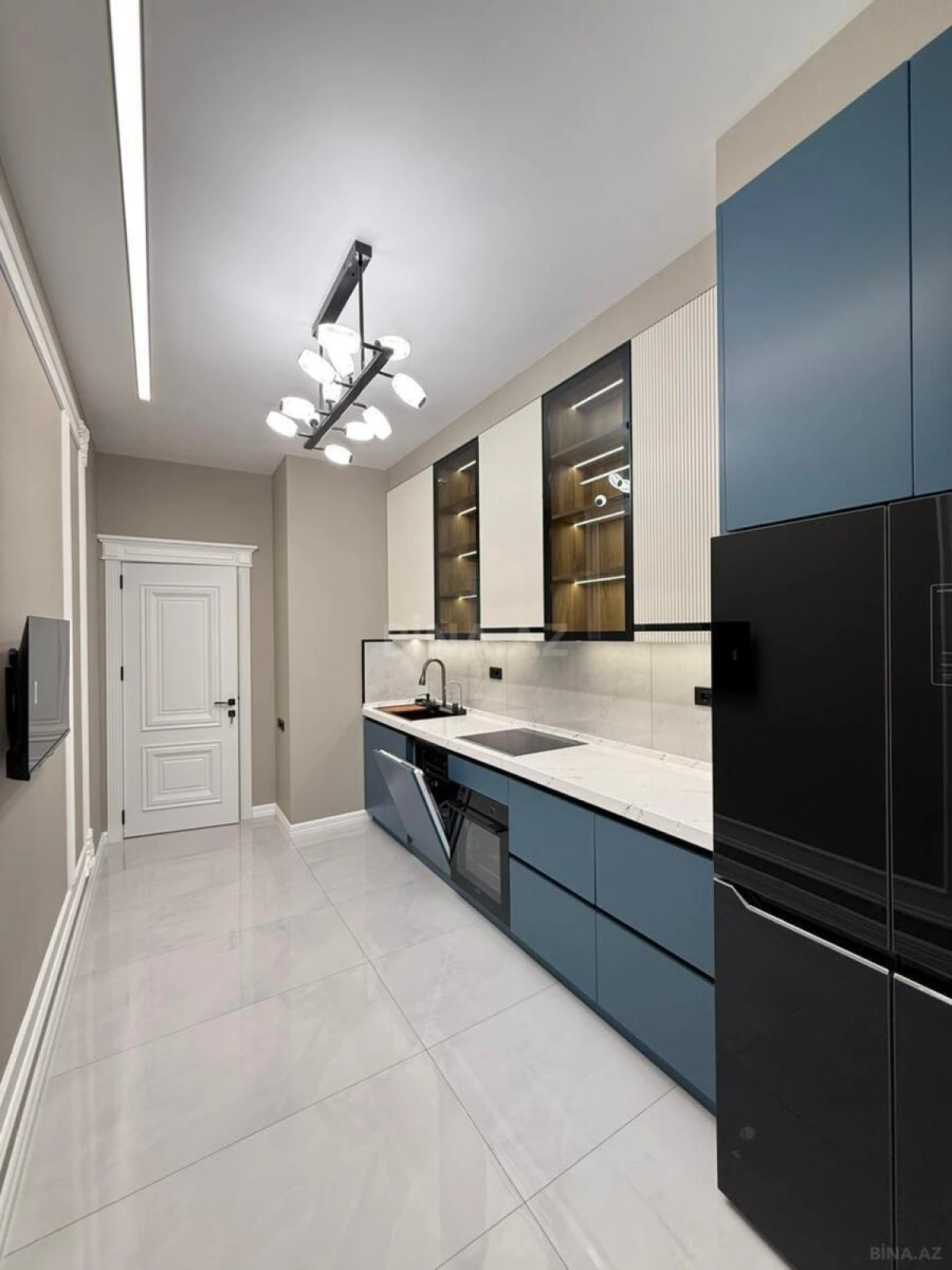 Satılır 2 otaqlı mənzil 87 m²