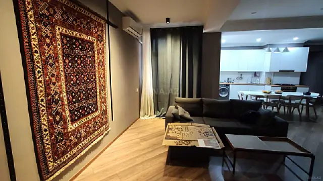 Satılır 4 otaqlı mənzil 120 m² — Bakı, İnşaatçılar 4 otaq 120.00 m²