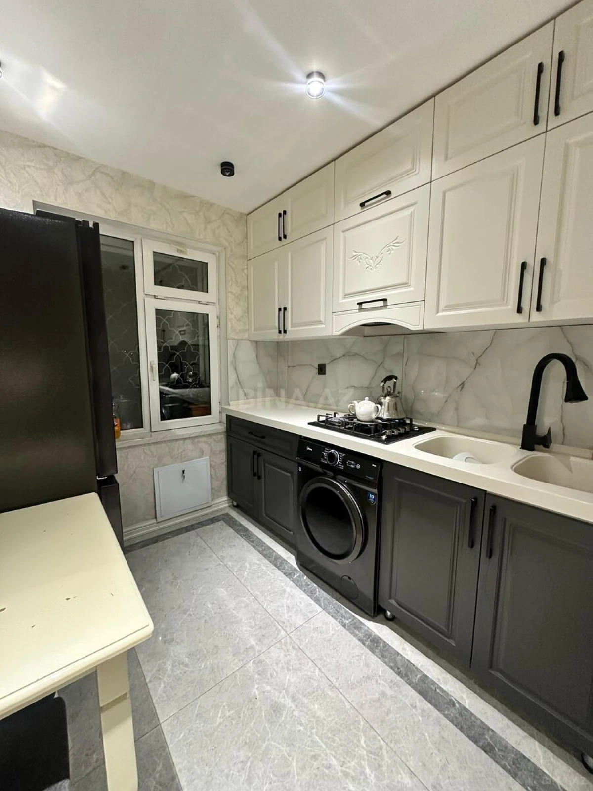 Satılır 4 otaqlı mənzil 90 m²