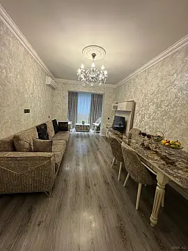 Satılır 4 otaqlı mənzil 90 m²