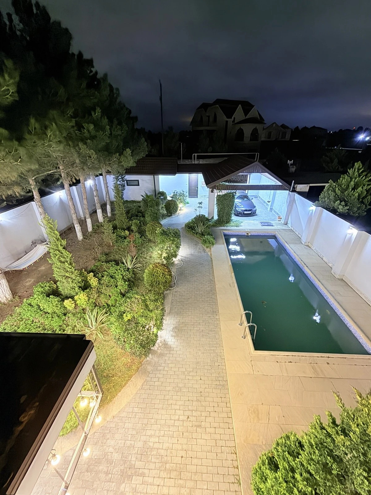 Kirayə verilir 5 otaqlı həyət evi 360 m²