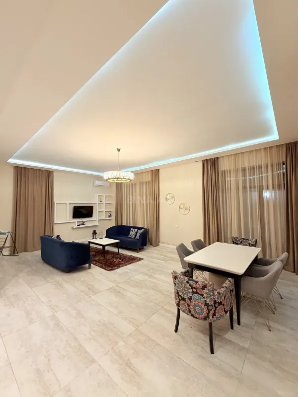 Kirayə verilir 5 otaqlı həyət evi 360 m²