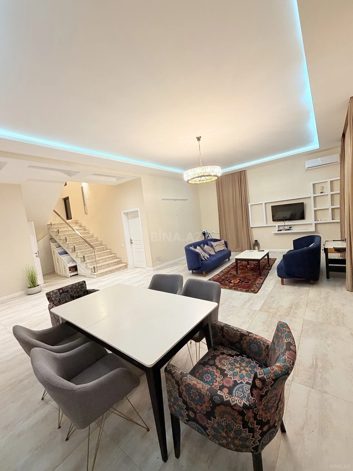 Kirayə verilir 5 otaqlı həyət evi 360 m²
