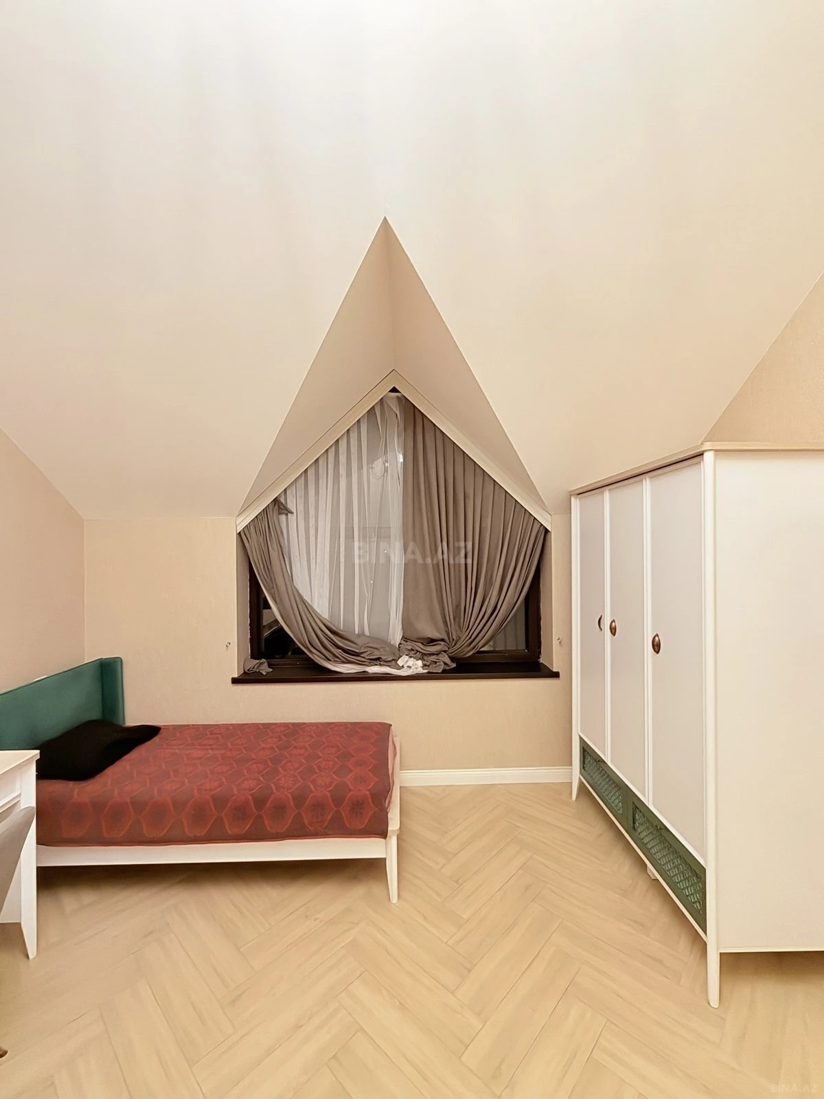 Kirayə verilir 5 otaqlı həyət evi 360 m²