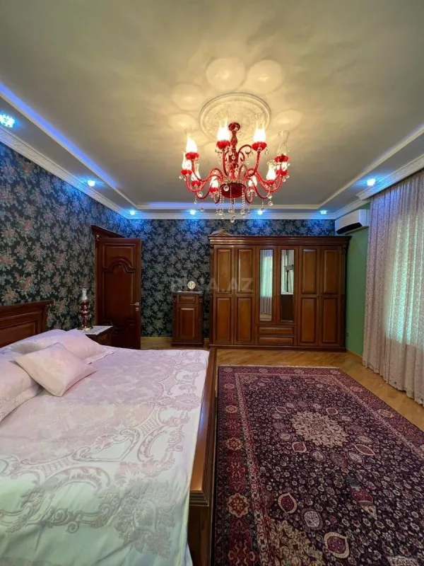 Satılır 6 otaqlı həyət evi 260 m²