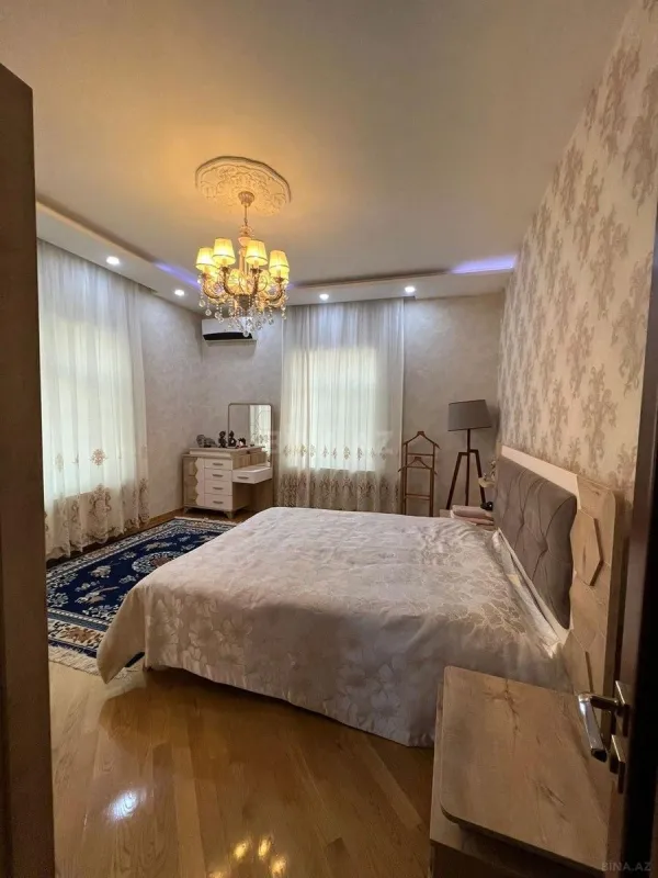 Satılır 6 otaqlı həyət evi 260 m²
