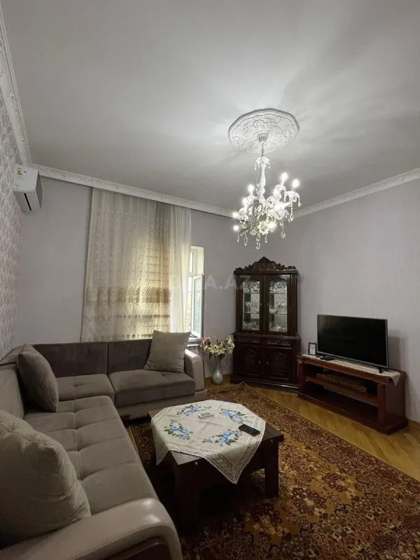 Satılır 6 otaqlı həyət evi 260 m²