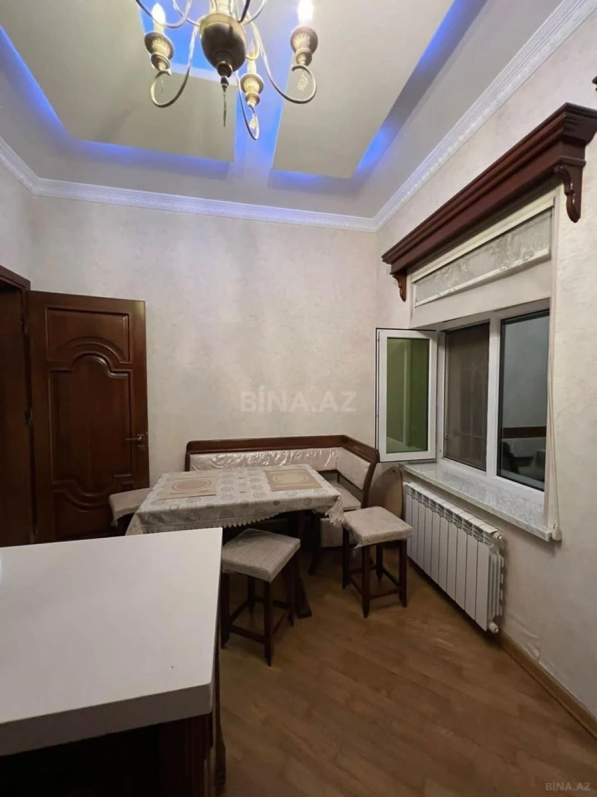 Satılır 6 otaqlı həyət evi 260 m²