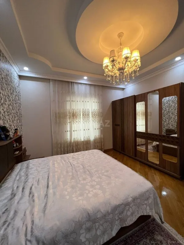 Satılır 6 otaqlı həyət evi 260 m²