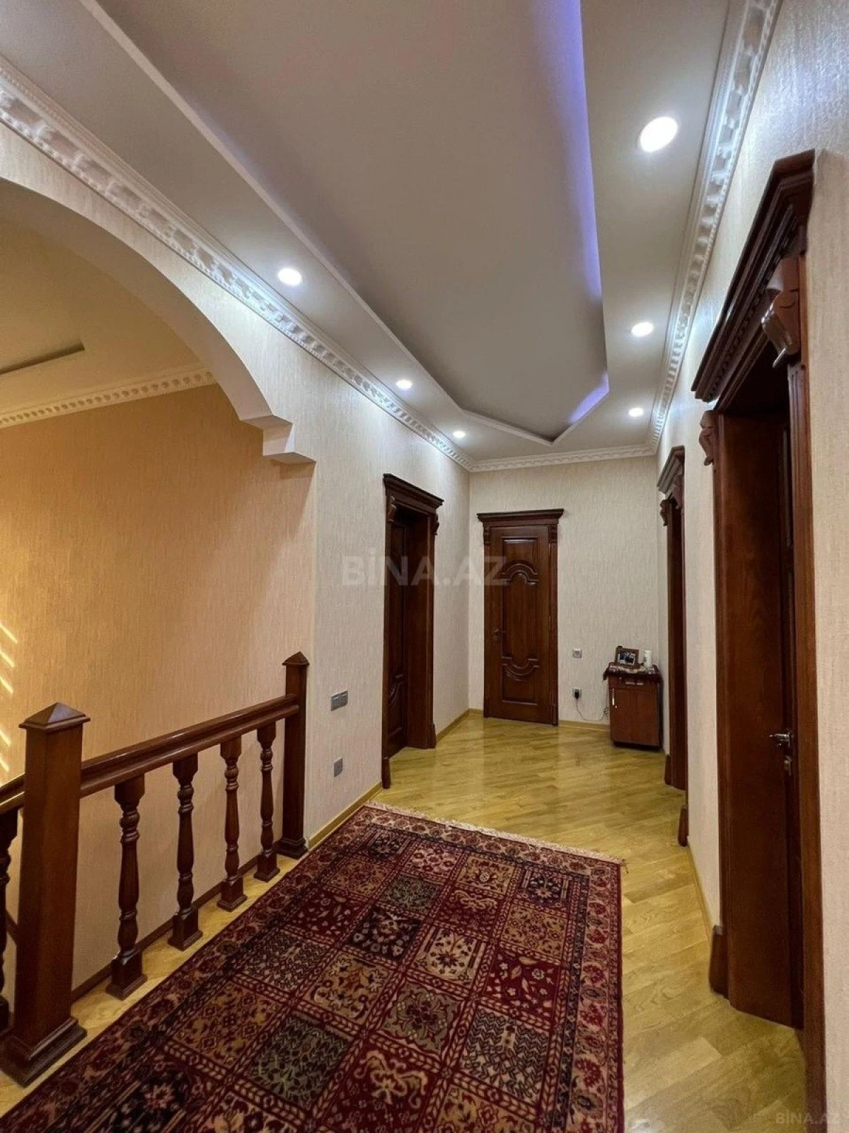 Satılır 6 otaqlı həyət evi 260 m²