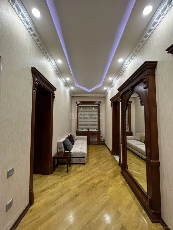 Satılır 6 otaqlı həyət evi 260 m²