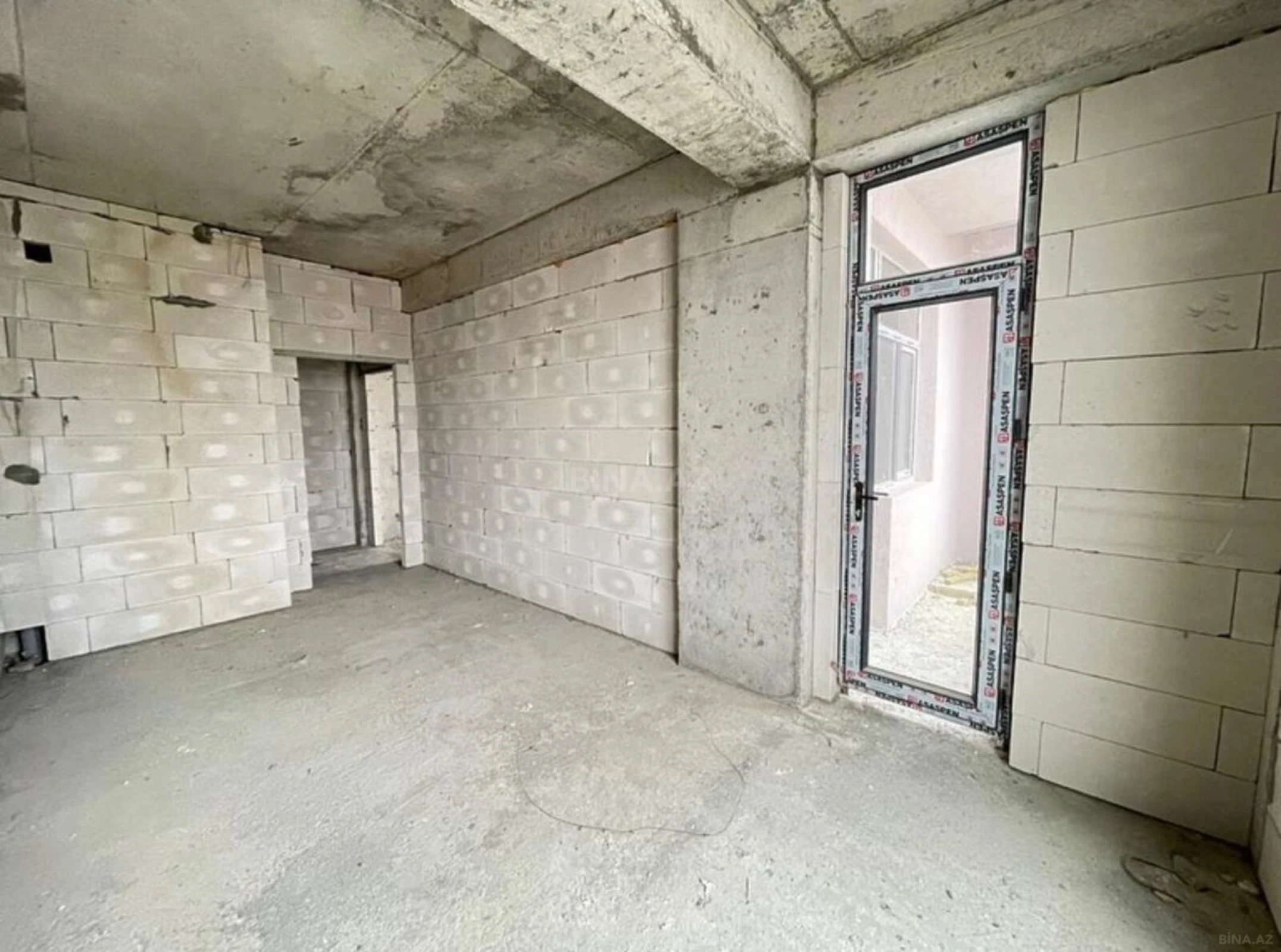 Satılır 3 otaqlı mənzil 111 m²