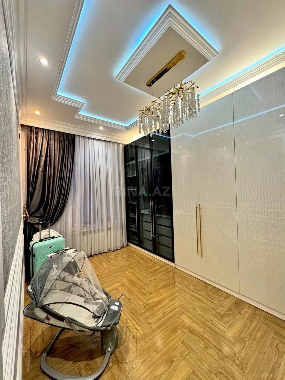Kirayə verilir 5 otaqlı həyət evi 260 m²