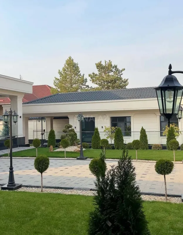 Kirayə verilir 4 otaqlı həyət evi 320 m²