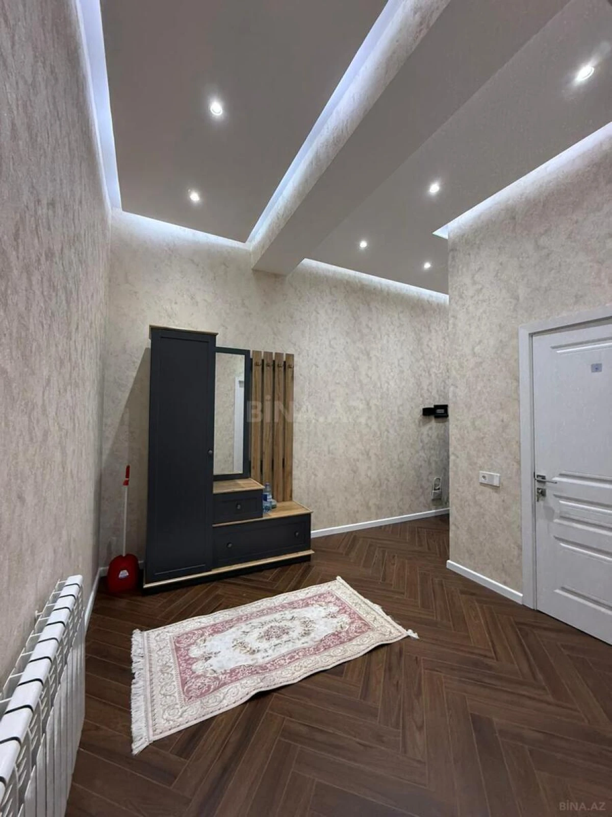 Satılır 2 otaqlı mənzil 88 m²
