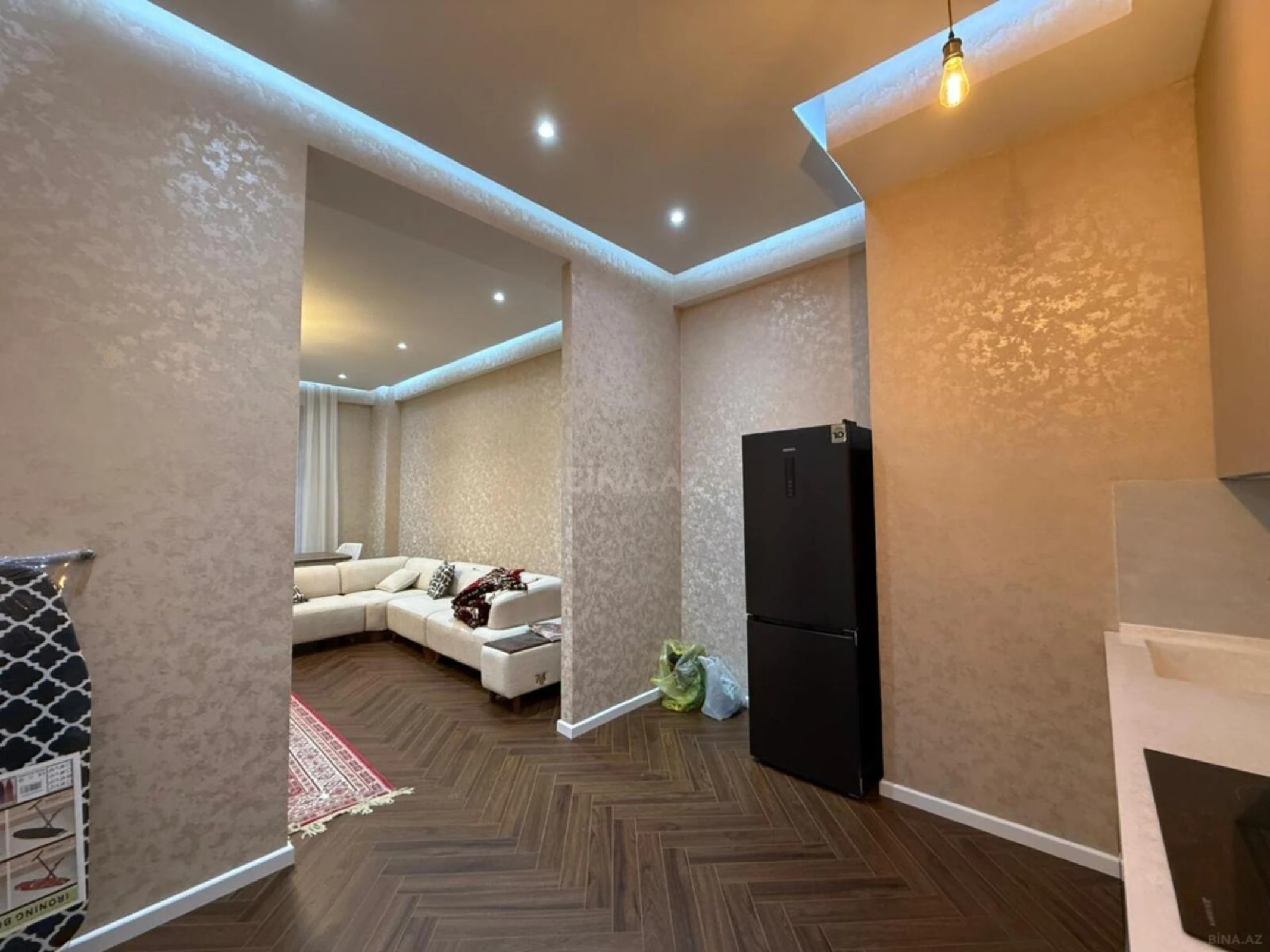 Satılır 2 otaqlı mənzil 88 m²