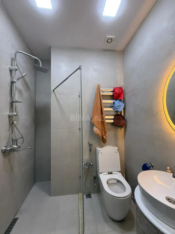 Satılır 2 otaqlı mənzil 88 m²