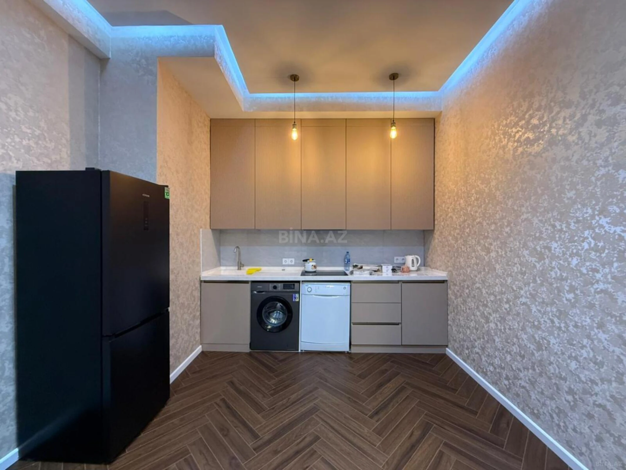 Satılır 2 otaqlı mənzil 88 m²