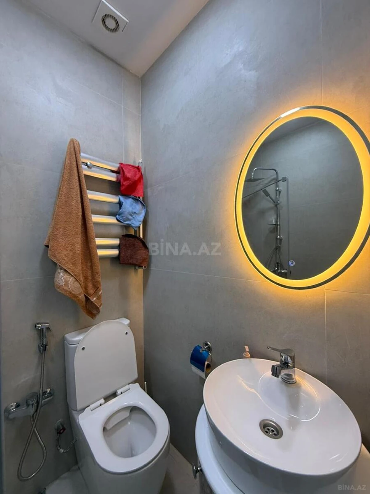 Satılır 2 otaqlı mənzil 88 m²