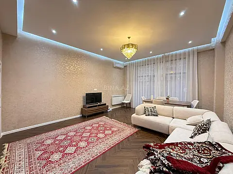 Satılır 2 otaqlı mənzil 88 m²