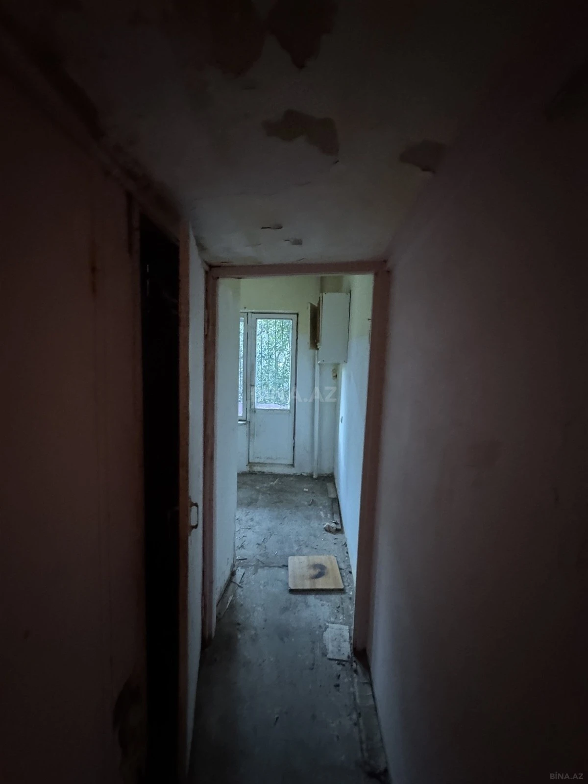 Satılır 4 otaqlı mənzil 120 m²