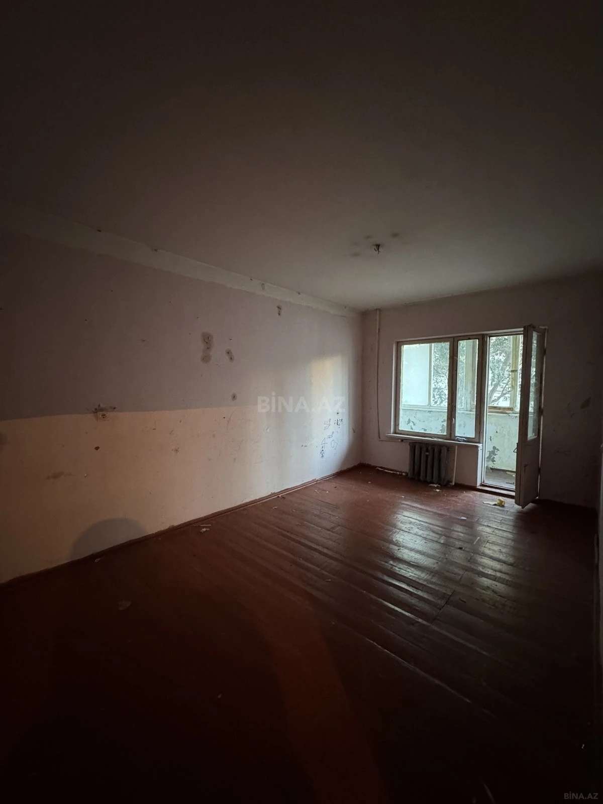 Satılır 4 otaqlı mənzil 120 m²