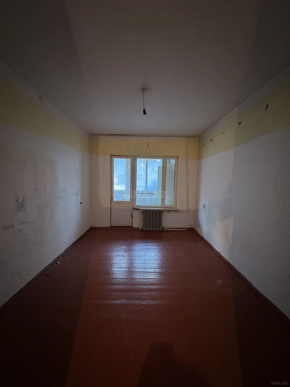 Satılır 4 otaqlı mənzil 120 m²